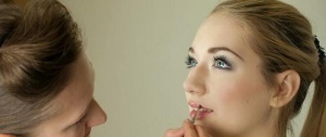 Как придать пухлость губам в домашних условиях Чем мазать губы чтобы были пухлыми
