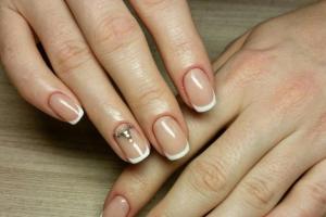 Дизайн ногтей: френч в разных стилях (фото) Классный френч на ногтях